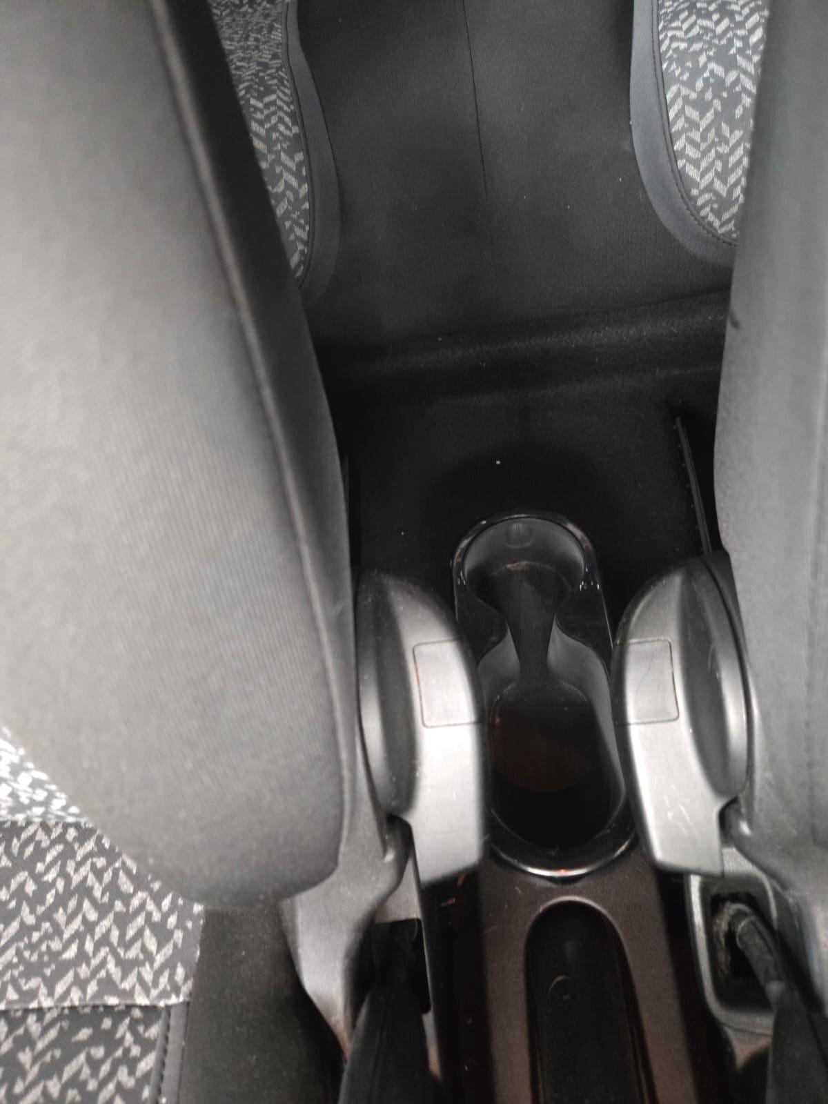 Lancia Ypsilon 1.2 69 CV 5 porte S&S Gold