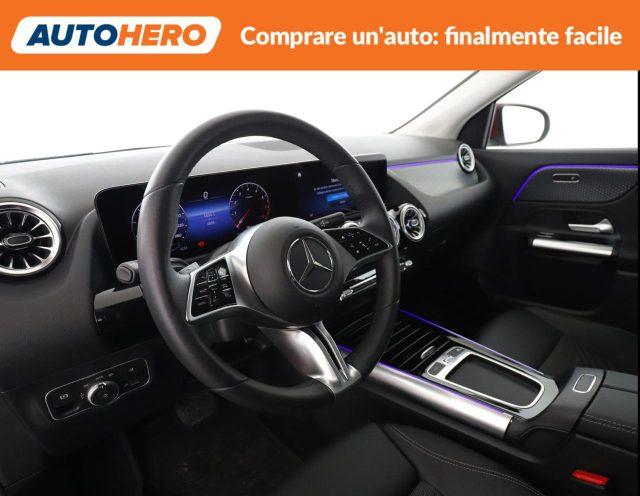 MERCEDES-BENZ GLA 180 Automatic Progressive Advanced