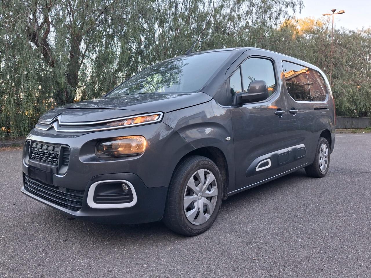 Citroen Berlingo Pianale ribassato con rampa disabili in carrozzina