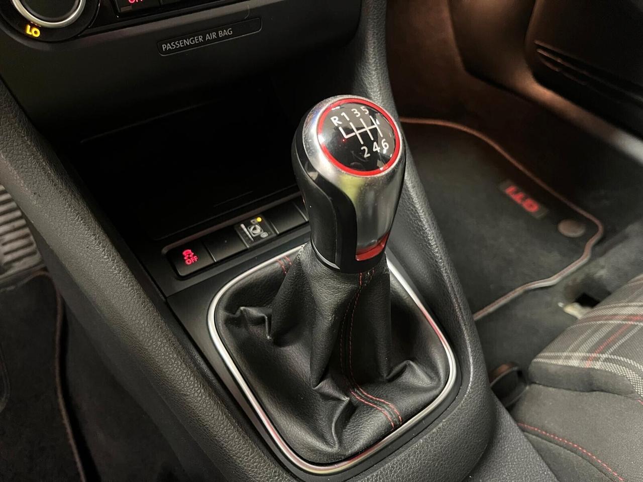 Volkswagen Golf GTI 2.0 TSI 5p.