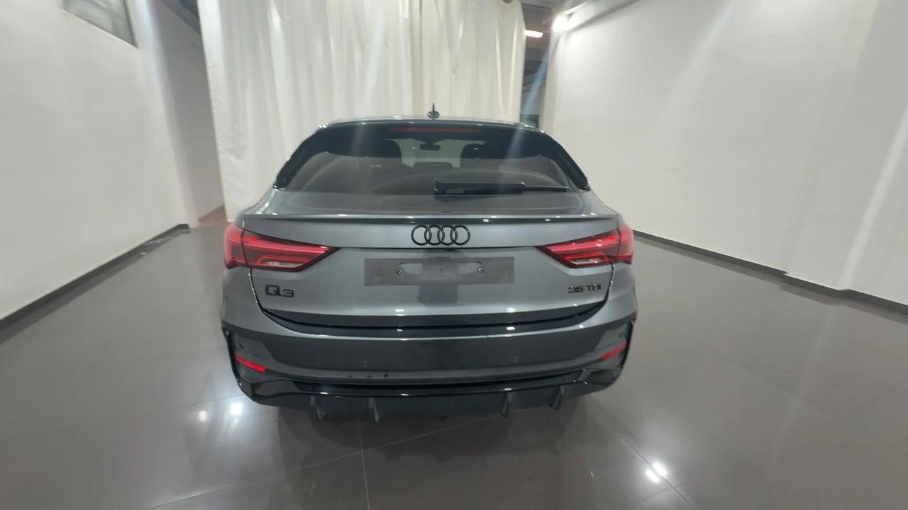 Audi Q3 SPB 35 TDI S tronic Identity Black S-Line