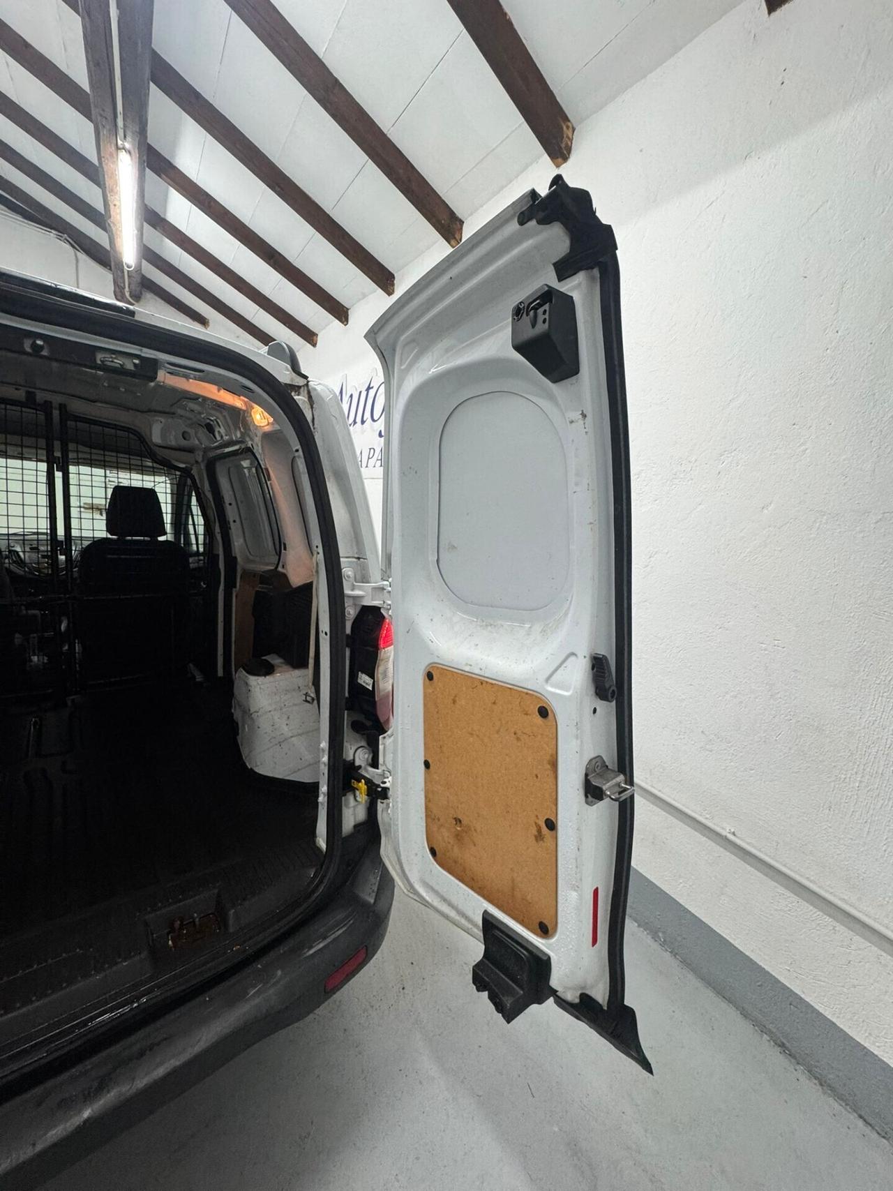 Ford transit courier 1,5 tdci 75 CV