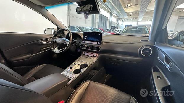 HYUNDAI Kona EV 64 kWh Exellence+