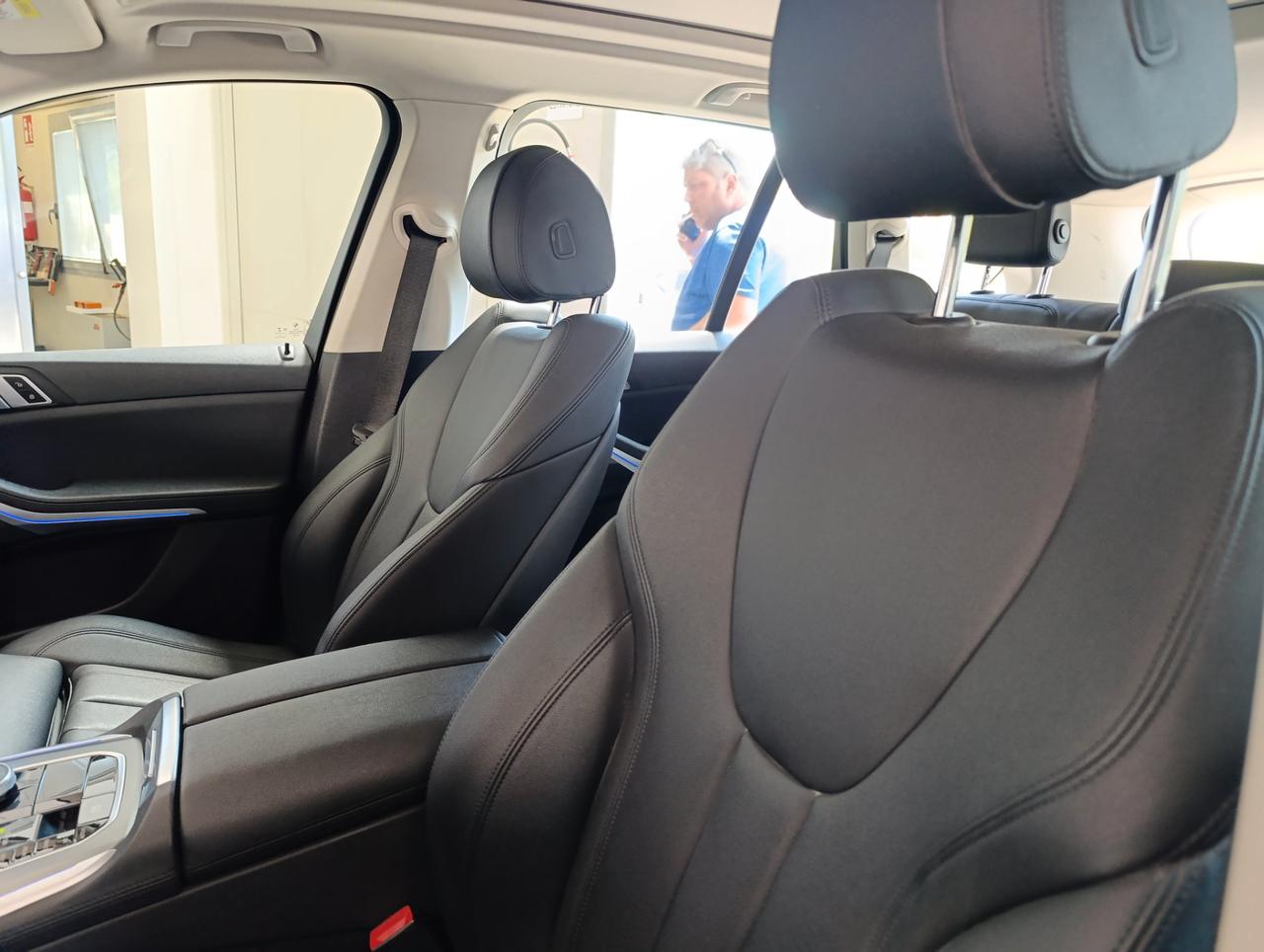 BMW X5 xdrive40d mhev 48V Business auto