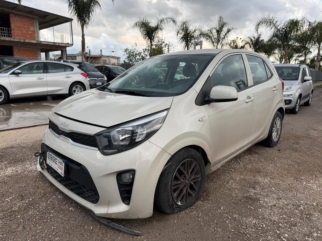 KIA PICANTO 2023 1.0 BENZINA 67 CV *SINISTRATA
