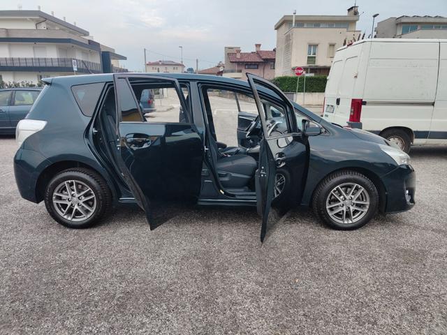 TOYOTA Verso 1.6 D-4D ( TAGLAINADI TOYOTA )