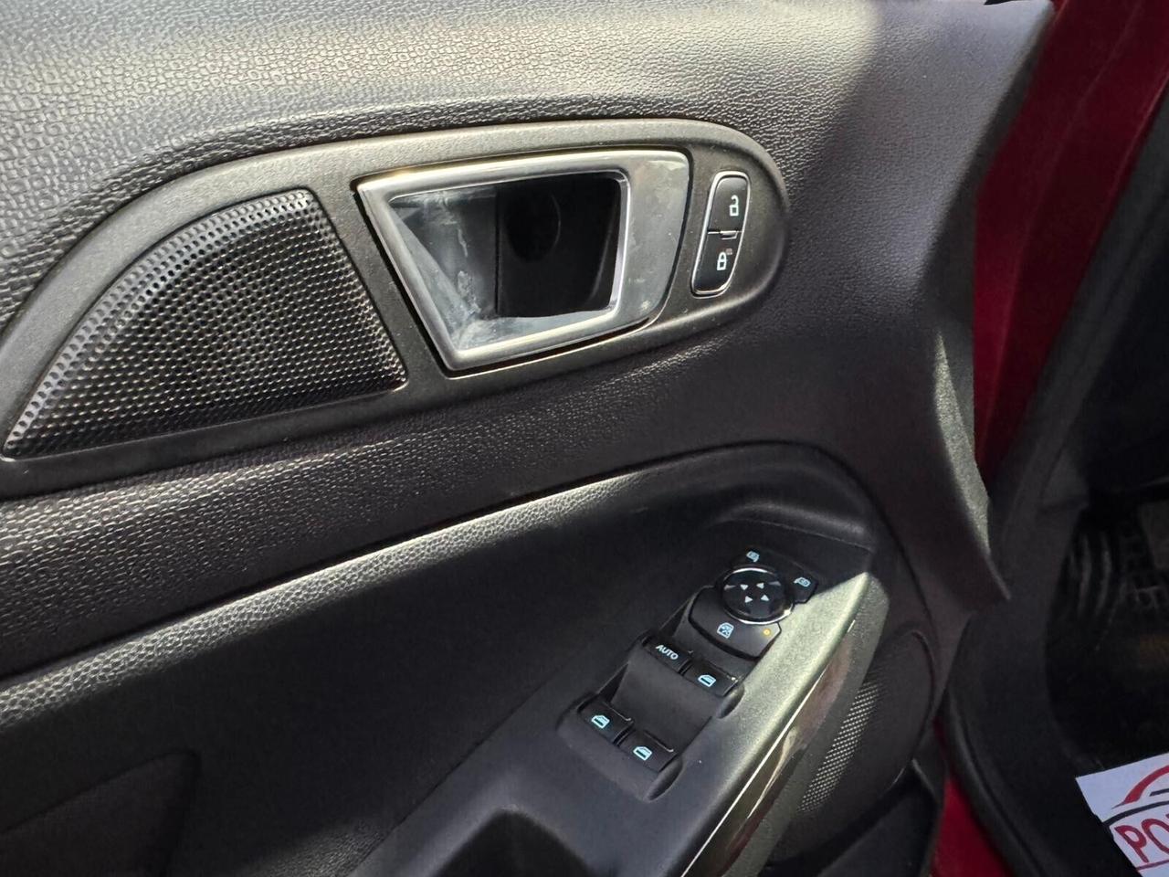 Ford EcoSport 1.5 TDCi 99 CV 2018 GANCIO TRAINO A SCOMPARSA