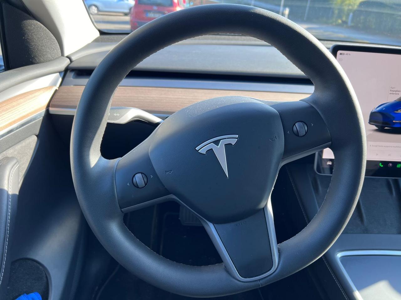 Tesla Model Y Single Motor rwd- DOPPI cerchi da 20"- autopilot