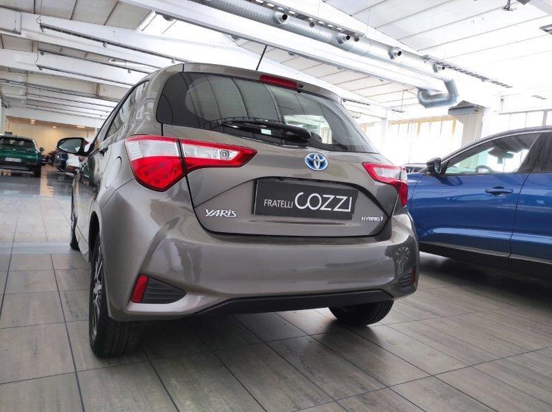 TOYOTA Yaris 3ª serie - Yaris 1.5 Hybrid 5 porte Active