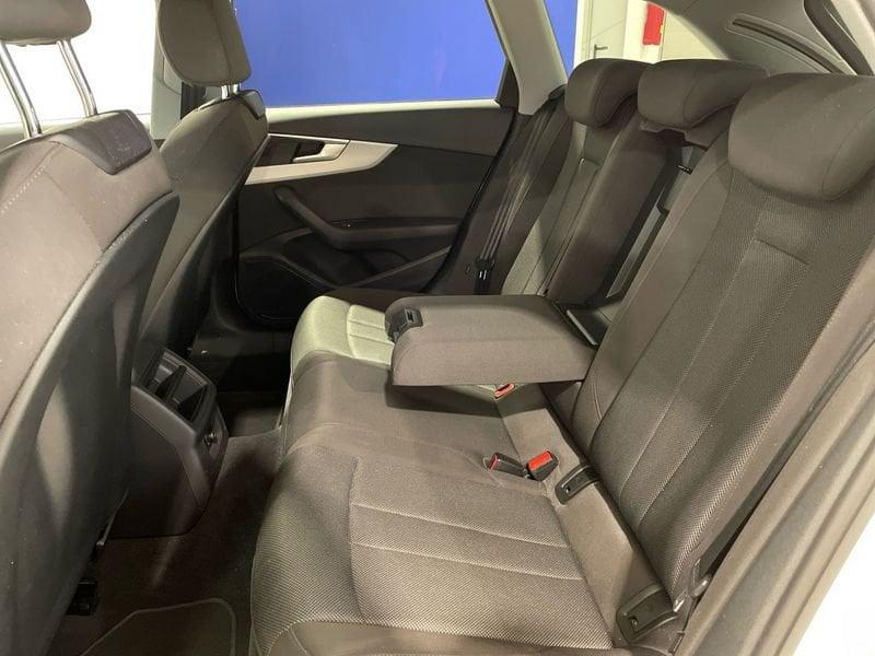 Audi A4 allroad Quattro 40 2.0 tdi mhev Business 204cv s-tronic