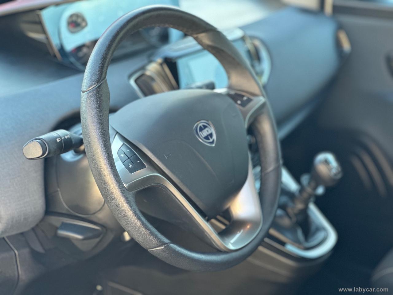 LANCIA Ypsilon 1.0 HYBRID Gold 70CV