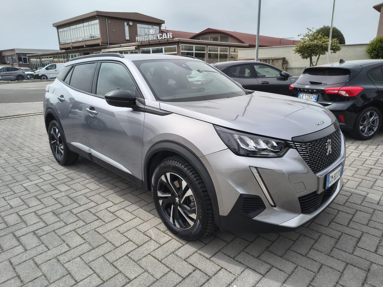 Peugeot 2008 1.5 BlueHDi 130cv EAT8 *CAMBIO AUTOMATICO*