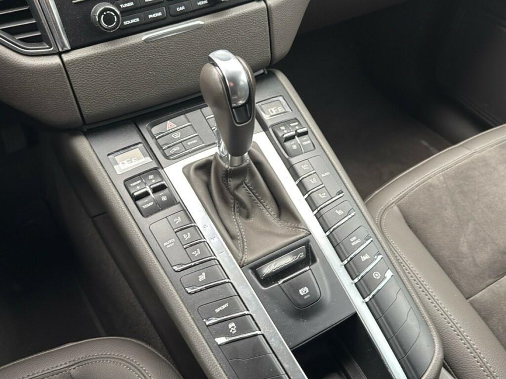 Porsche Macan 2.0 PDK