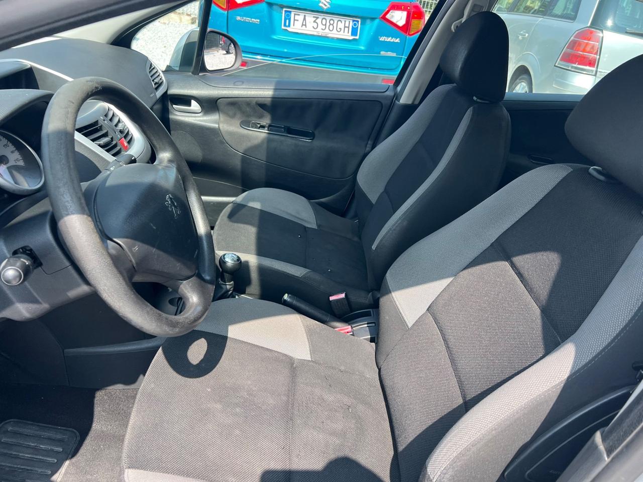 Peugeot 207 1.4 HDi 70CV 5p. XS