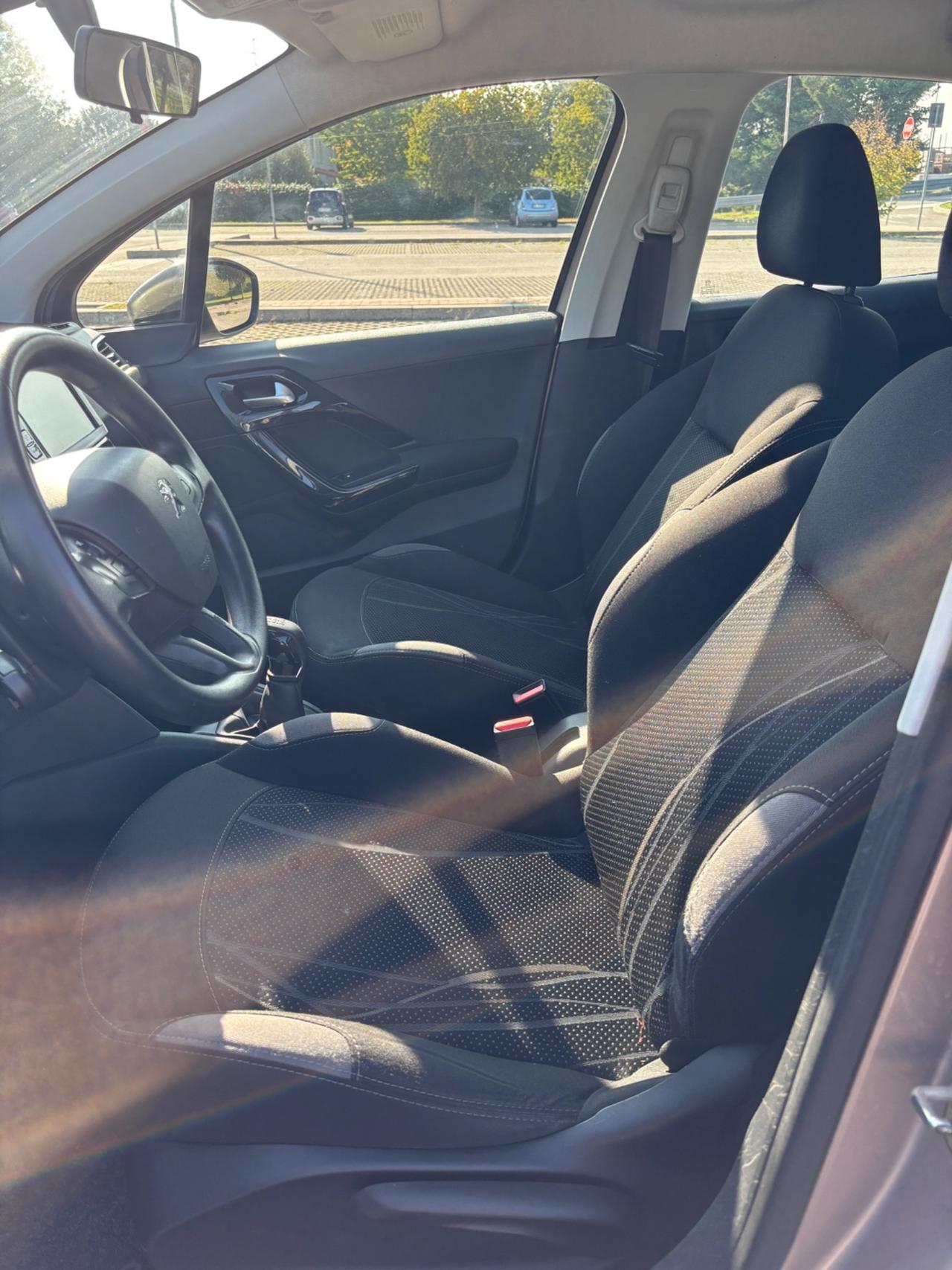 Peugeot 208 1.2 VTi 82 CV 5 porte Allure