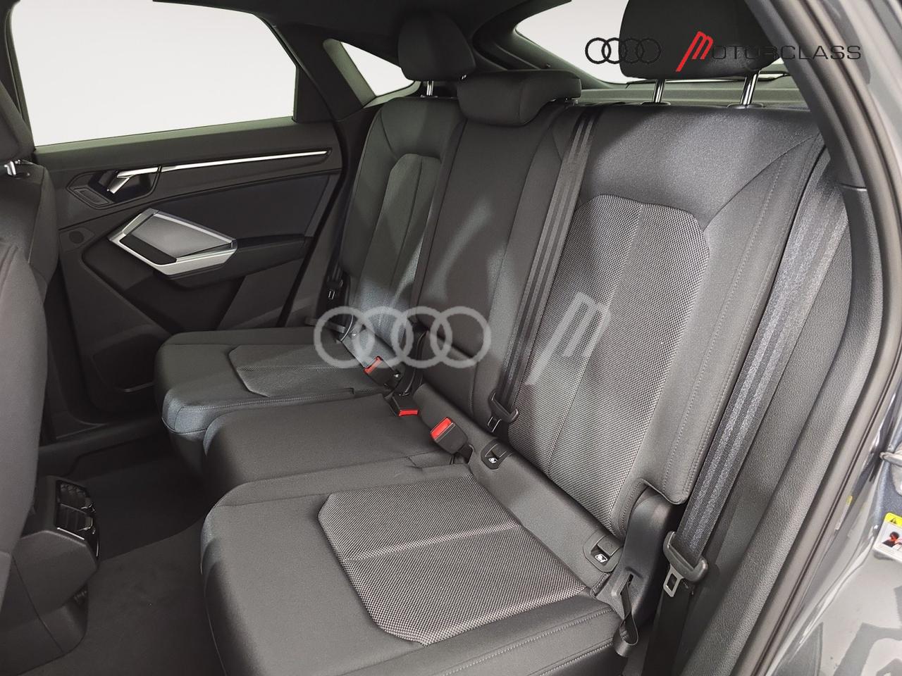 Audi Q3 sportback 35 2.0 tdi identity black s tronic