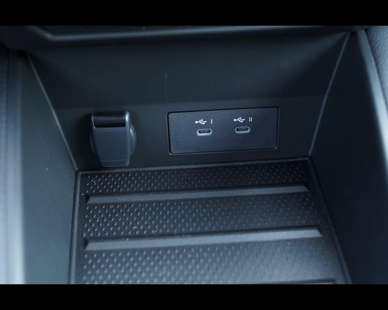 Renault Symbioz techno E-Tech full hybrid 145