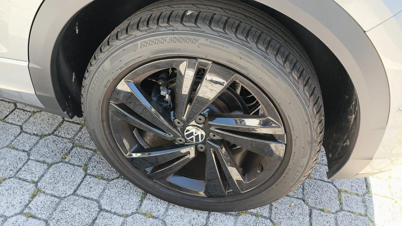 VOLKSWAGEN T-ROC 2.0 TDI 150CV 4MOTION R-LINE 4X4 4WD