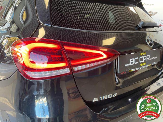 MERCEDES-BENZ A 180 d Auto Premium AMG *NIGHT PACK