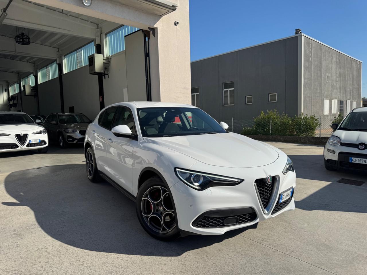 Alfa Romeo Stelvio 2.2 Turbodiesel 160 CV AT8 RWD Super Business Red Edition