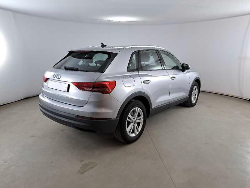 AUDI Q3 35 TDI S tronic Business