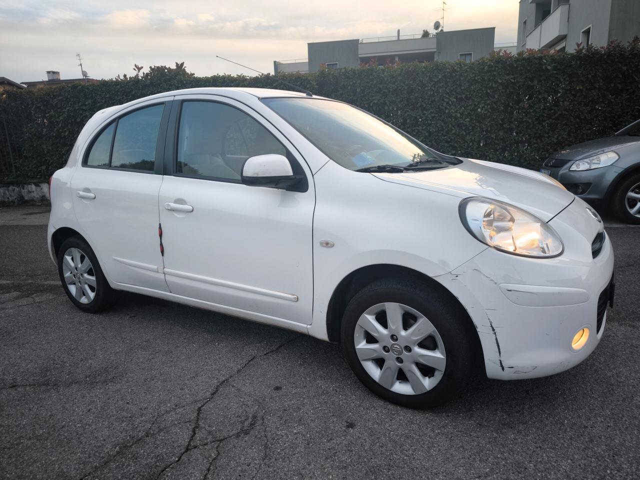 NISSAN MICRA 1,2 BENZ- CAMBIO AUTOMATICO-KM 78000-