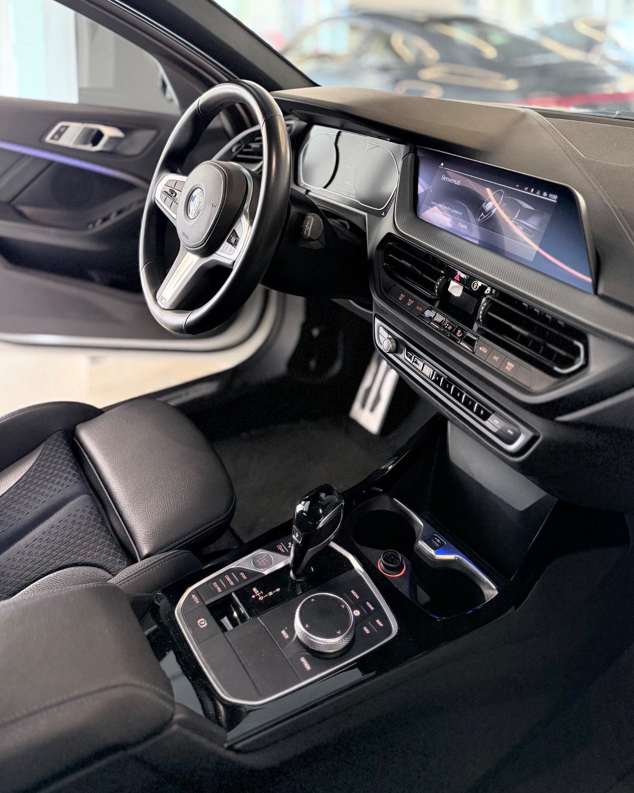 Bmw 118 118i 5p. Msport