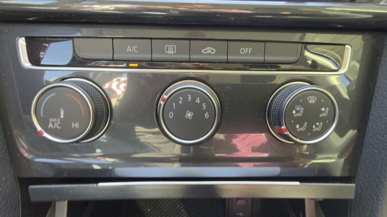 Volkswagen Golf 1.6 TDI 115 CV 5 porte