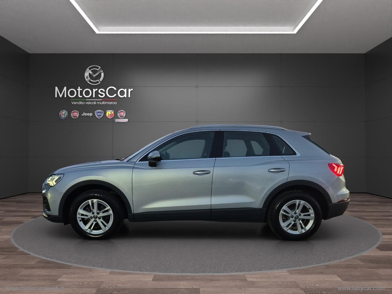 AUDI Q3 35 TFSI S tronic Business