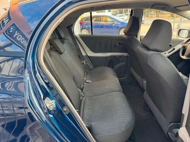 Toyota Yaris 1.0 5 porte Sol