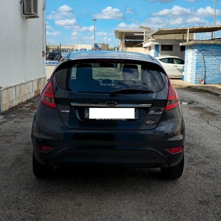 Ford Fiesta 1.4 TDCi 68CV 5 porte Titanium