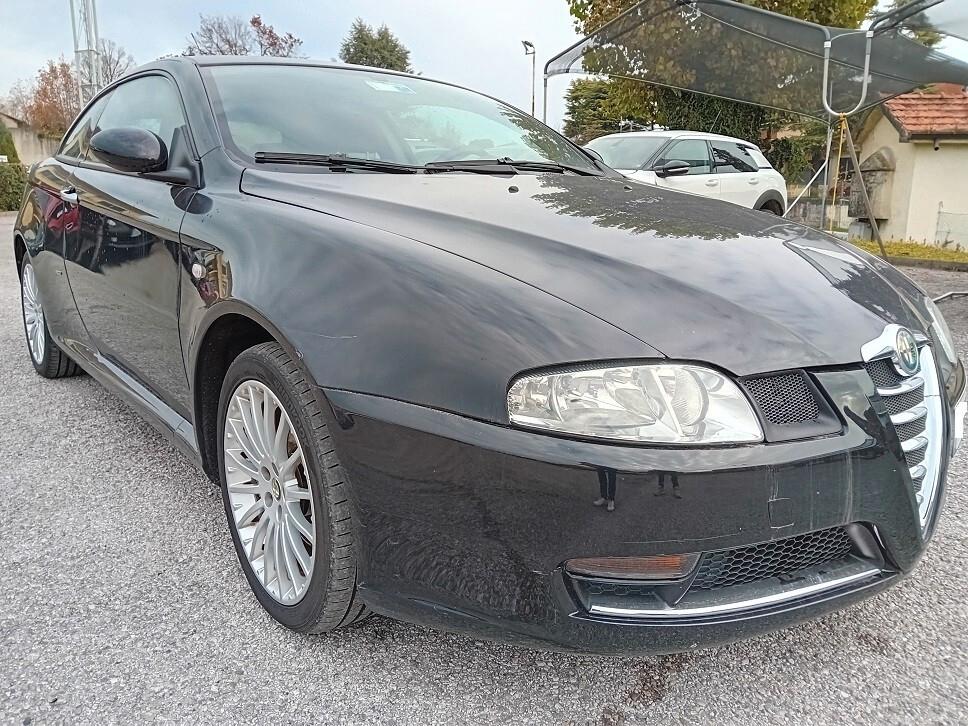 Alfa Romeo GT 1.8 16V TS Distinctive