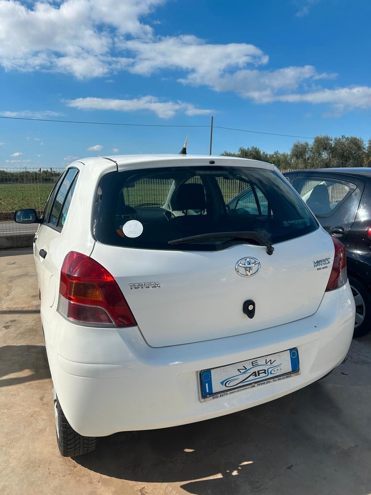 Toyota Yaris 1.0 GPL