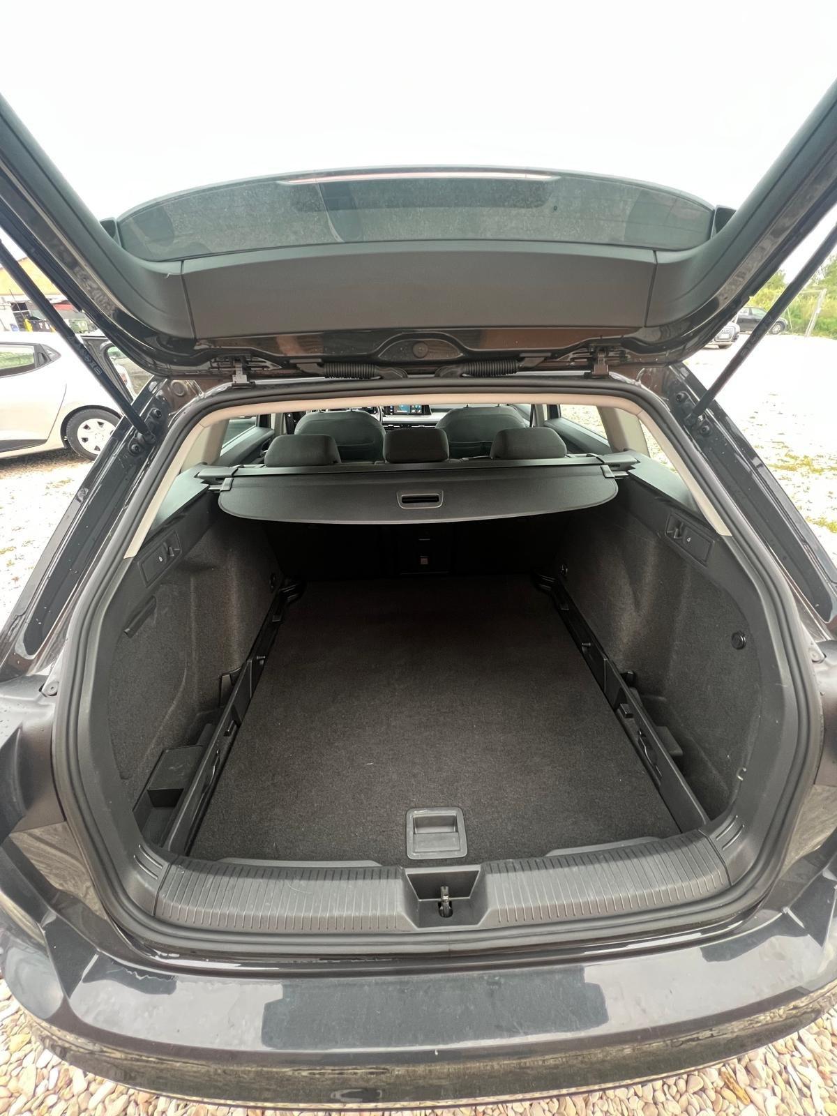 Volkswagen Golf Variant 2.0 TDI SCR DSG Style