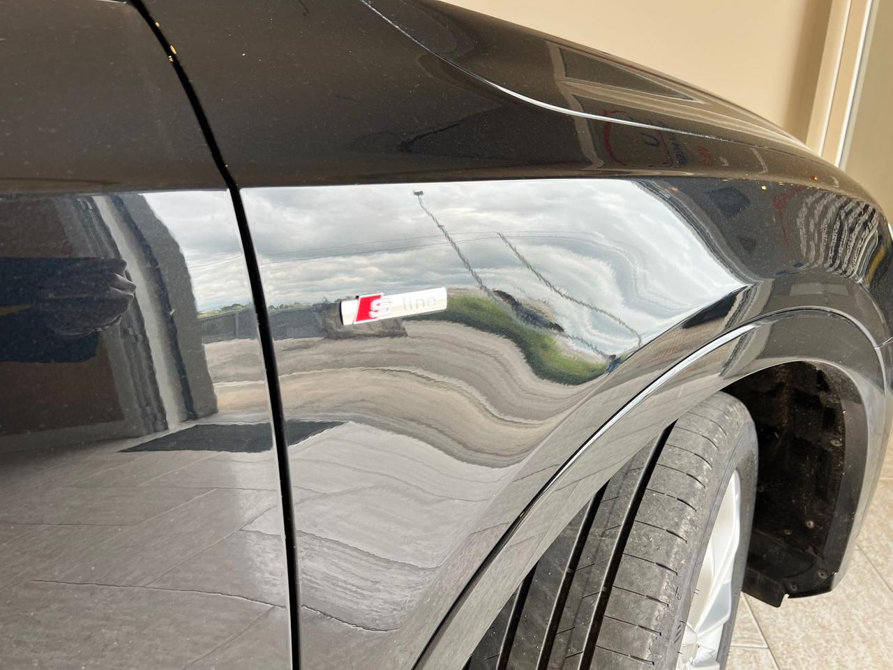 Audi Q3 2.0 TDI S-line #10553