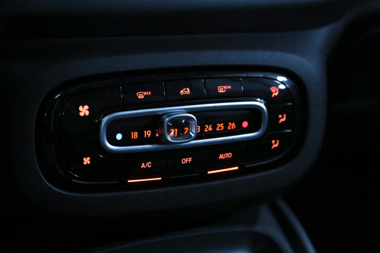 Smart fortwo 1.0 70 cv twinamic Passion