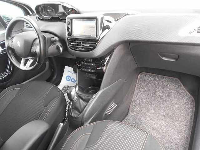Peugeot 208 HDi 100 5p Allure Finanziato