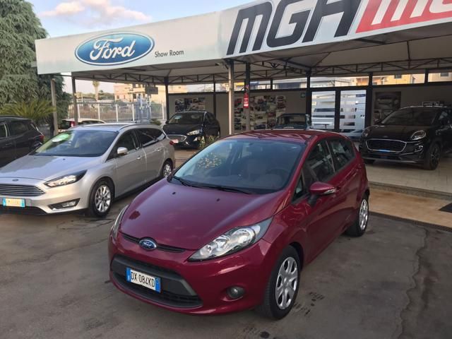 FORD Fiesta + 1.4 TDCi 68CV 5 porte