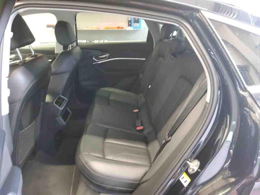 E Tron 55 408CV QUATTRO 360° HUD MATRIX 21"