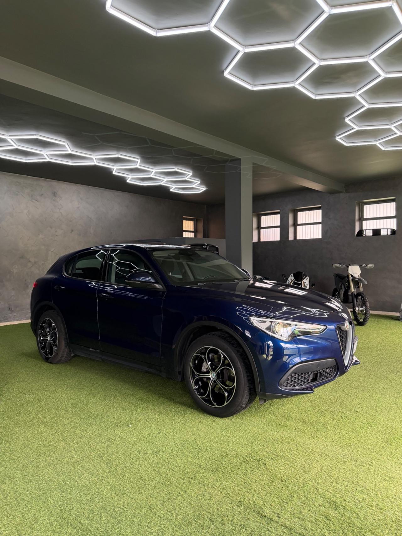 Alfa Romeo Stelvio 2.2 Turbodiesel 190 CV AT8 RWD Executive