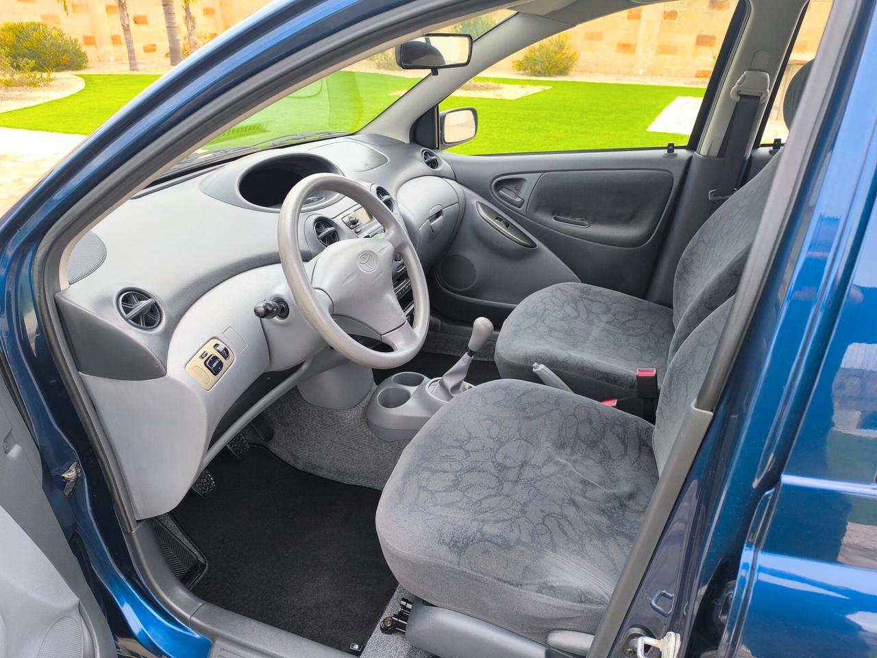 Toyota Yaris 1.0i benzina perfetta