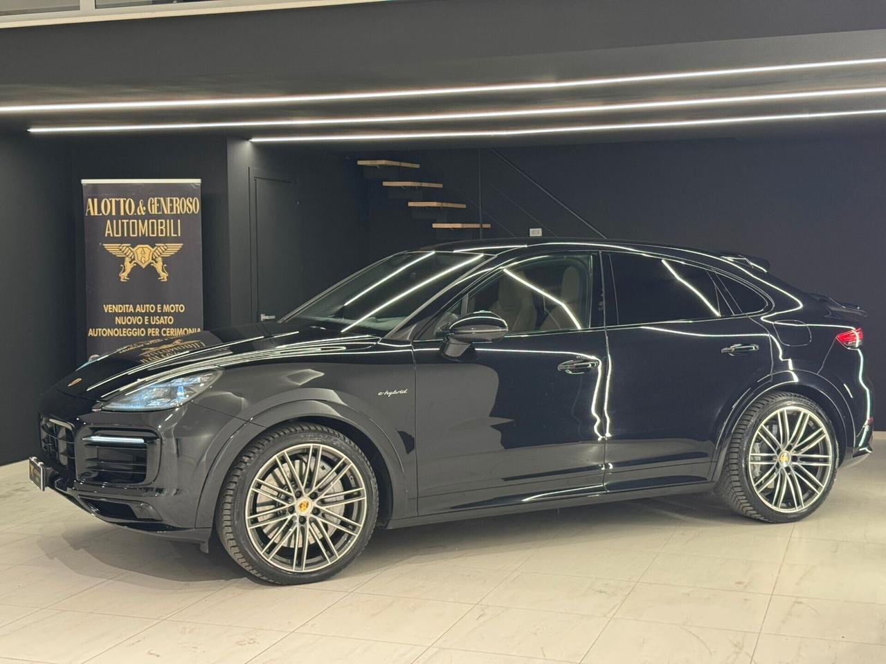 Porsche Cayenne Coupé 3.0 340 CV E-Hybrid TETTO PANORAMICO