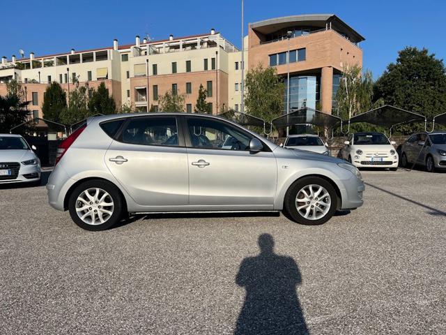 HYUNDAI i30 1.6 CRDi VGT 16V 115CV 5p. Dynamic