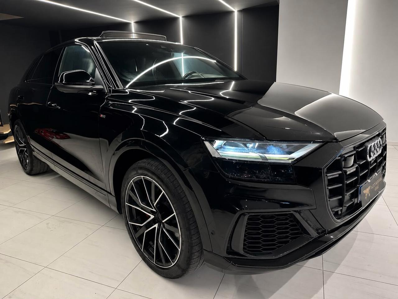 Audi Q8 50 TDI 286 CV quattro 3x S Line Full 2020