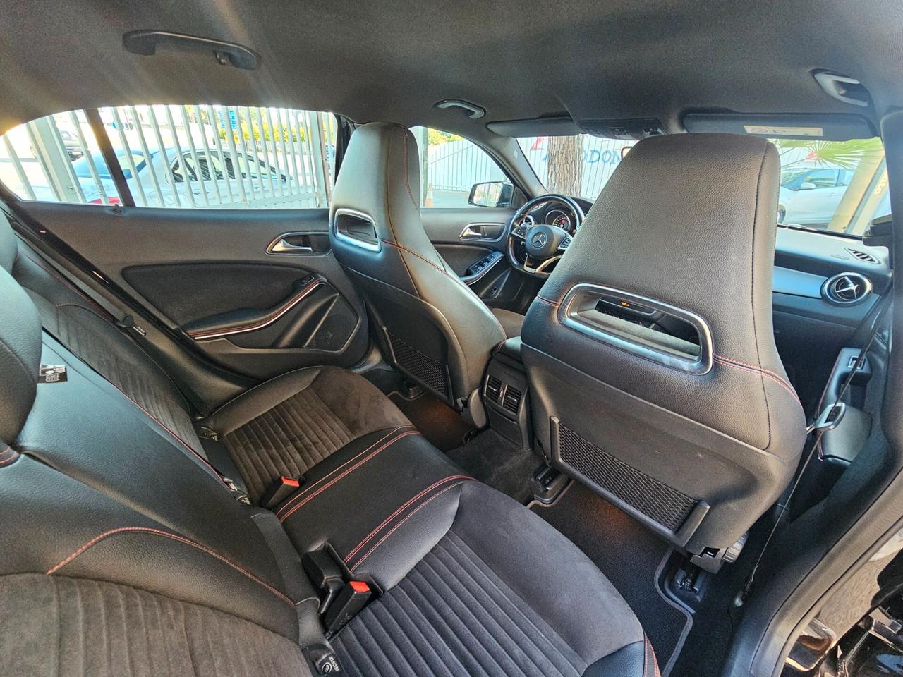 Mercedes-benz GLA 200 d Automatic 4Matic Premium AMG