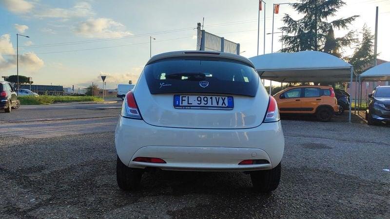 Lancia Ypsilon Ypsilon 1.2 69 CV 5 porte Silver