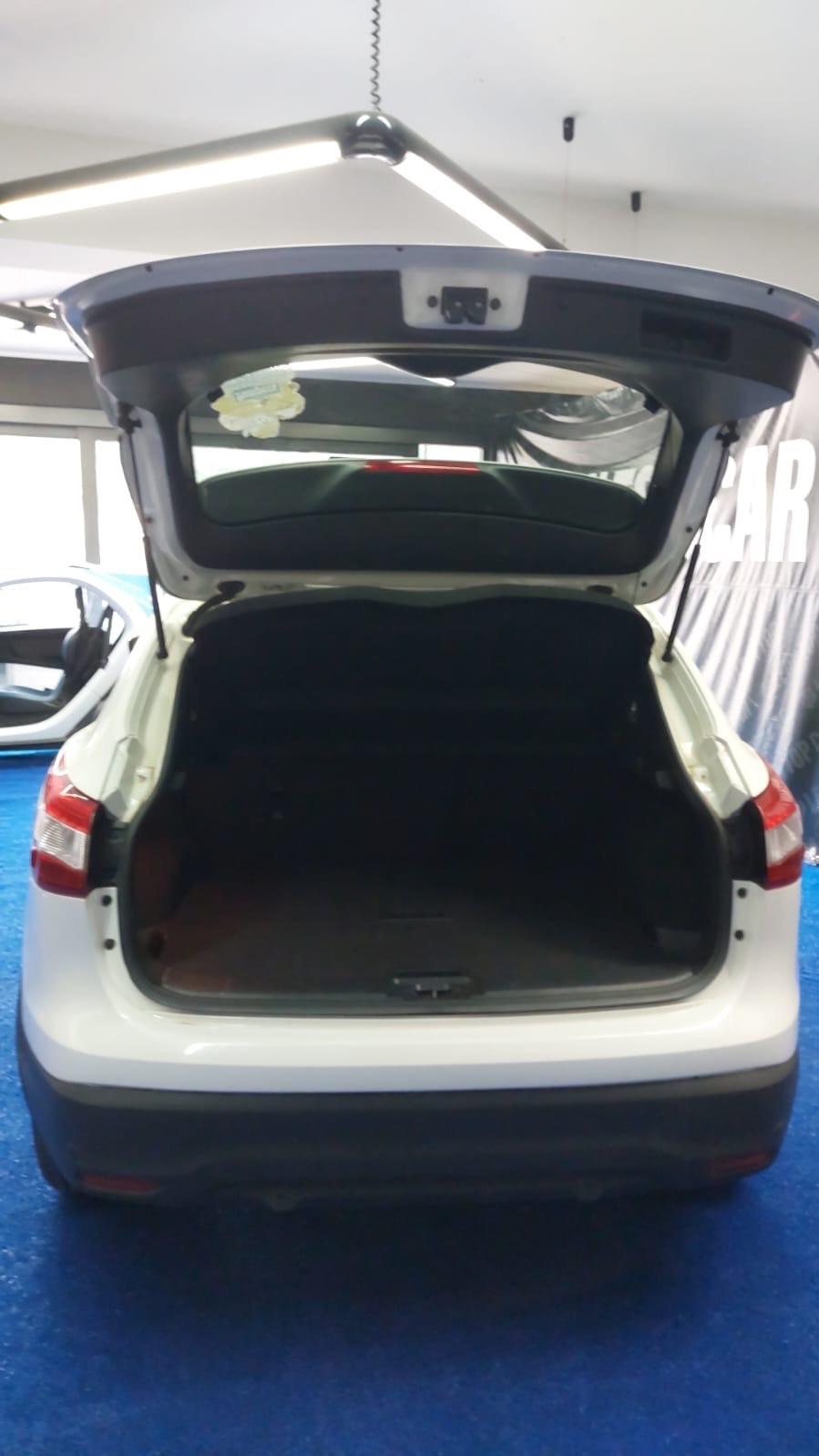 Nissan Qashqai 1.5 dCi tetto in vetro full