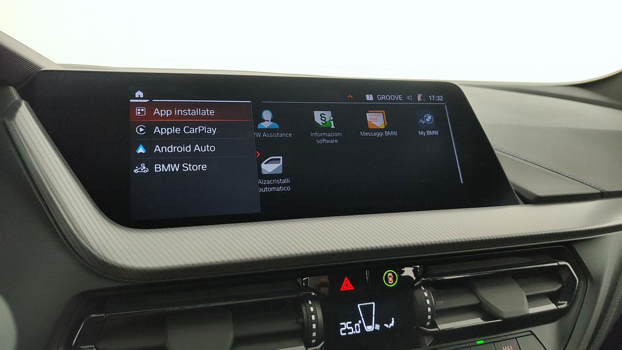 BMW Serie 1 F40 - 118d Msport auto