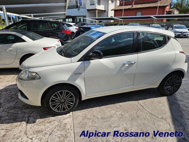 LANCIA Ypsilon 1.2 69 CV 5 porte GPL Ecochic Gold