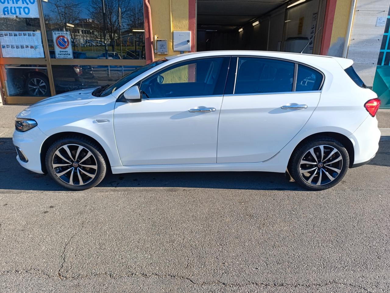 Fiat Tipo 1.4 5 porte Lounge Uniproprietario OK Neopatentati